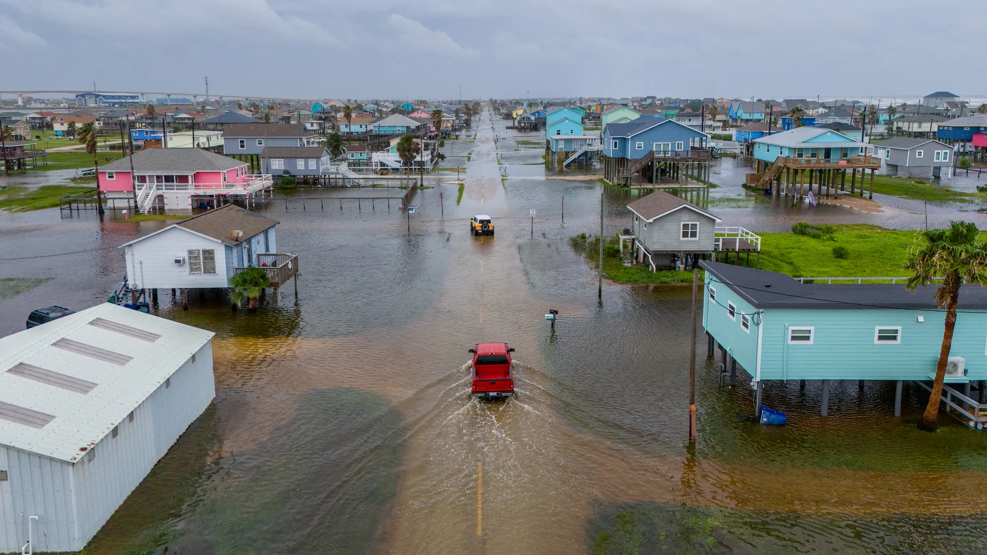 Tropical Storm Alberto Threatens Mexico’s Gulf Coast, Claims Lives