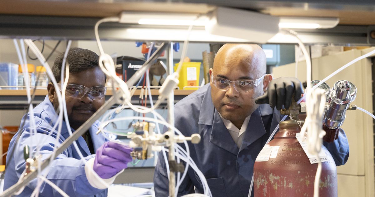Solar-Powered Green Hydrogen Production from Waste: A Breakthrough at UIC